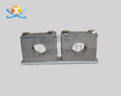 鋁合金管夾.jpg 鋁合金管夾.jpg